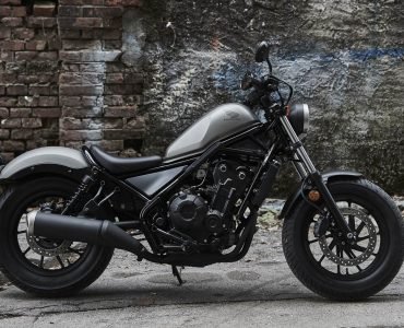 honda cmx 500 rebel ambientata
