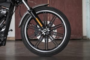 HARLEY DAVIDSON SOFTAIL BREAKOUT