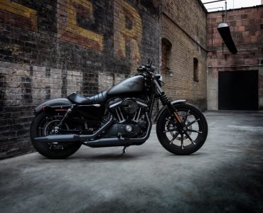 HARLEY-DAVIDSON SPORTSTER 883