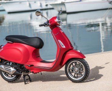 vespa open door