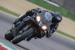 aprilia rsv4 1100