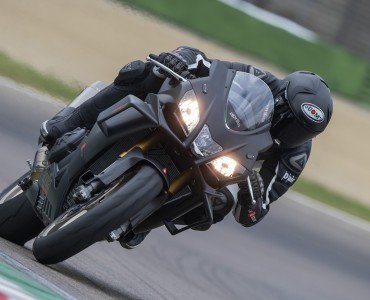 aprilia rsv4 1100