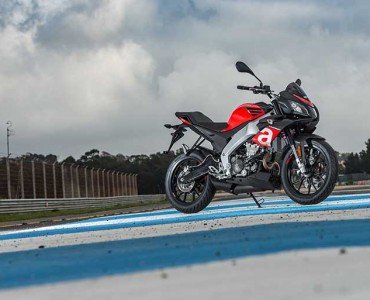aprilia tuono 125
