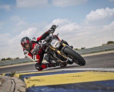monster 1200 s