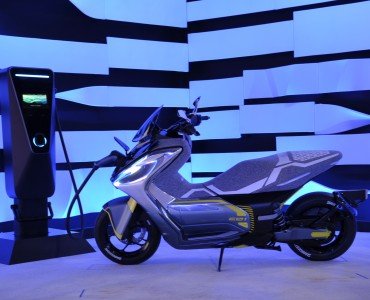 e-01