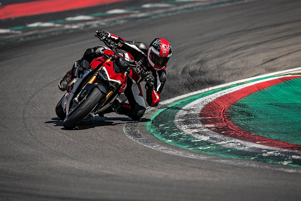 DUCATI STREETFIGHTER V4