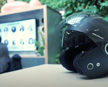 kosmos smart helmet