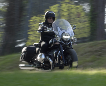 BMW R 18