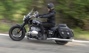 BMW R 18