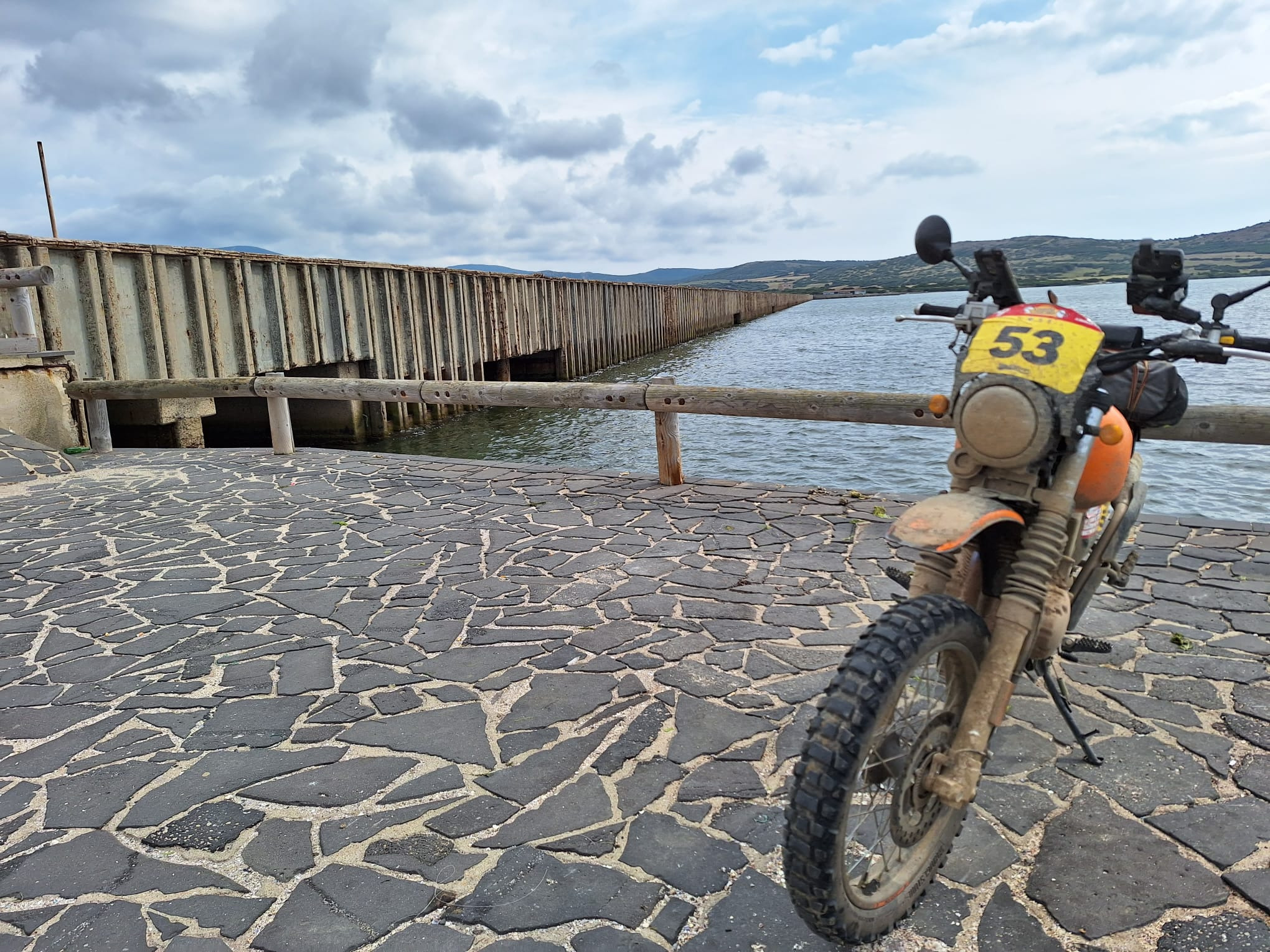 Da casa al Sardegna Rally Legend e ritorno con uno zaino e la SWM Six6 ...